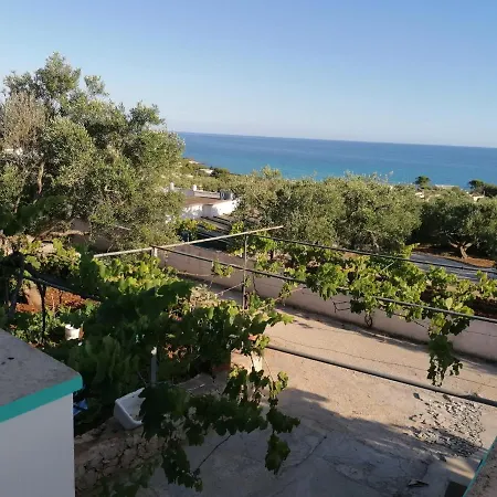 La Mennula Garden Salignano (Apulia)