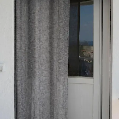 La Mennula Garden Apartment