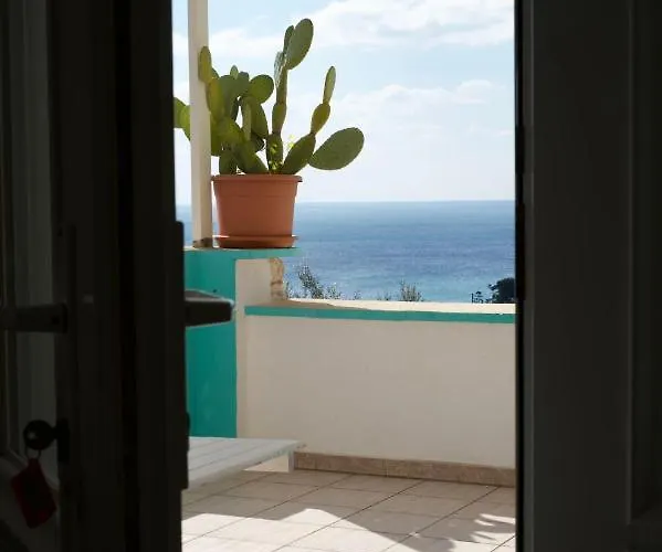 La Mennula Garden * Salignano (Apulia)